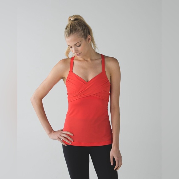 Lululemon Wrap It Up Tank in Alarming Size 6 - Picture 2 of 7